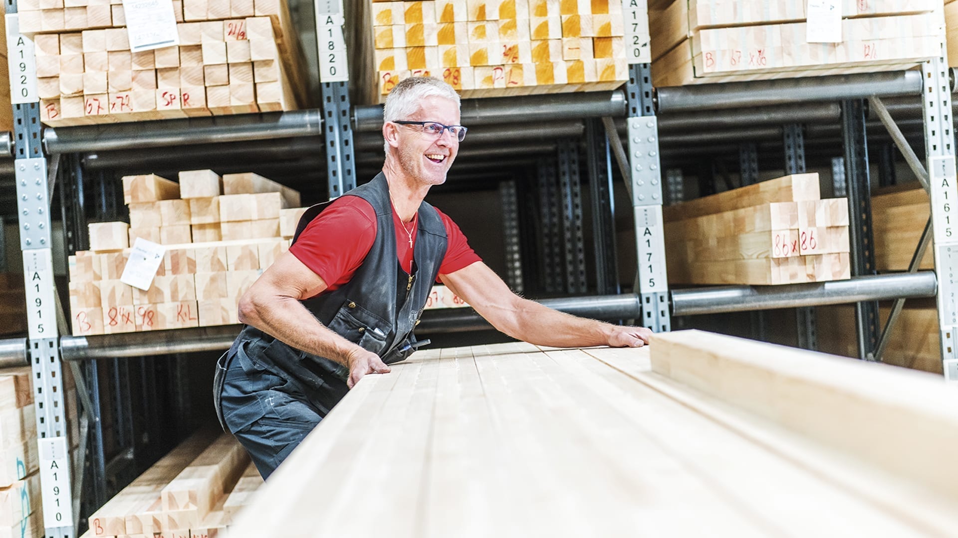 Fabrikk ansatt Moi trelast